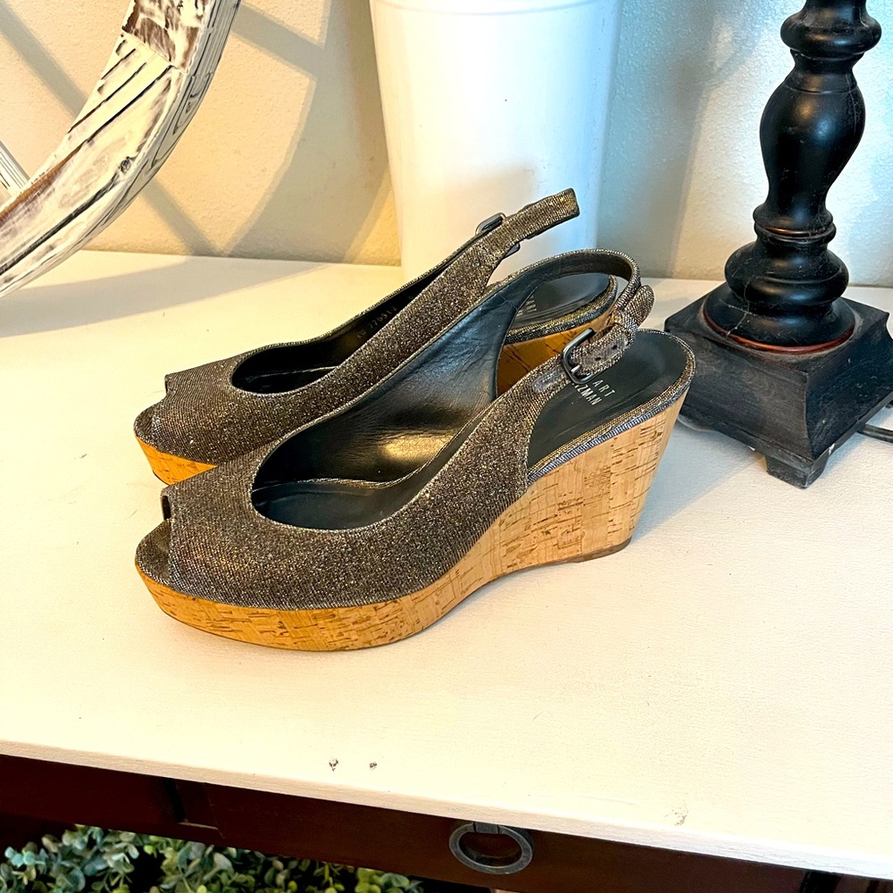 Stuart Weitzman Grey/Gold Shimmer Fabric Jean Peep Toe Cork Wedge size 8.5